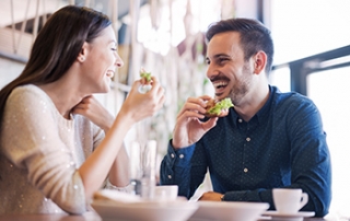 couple eating at a restaurant